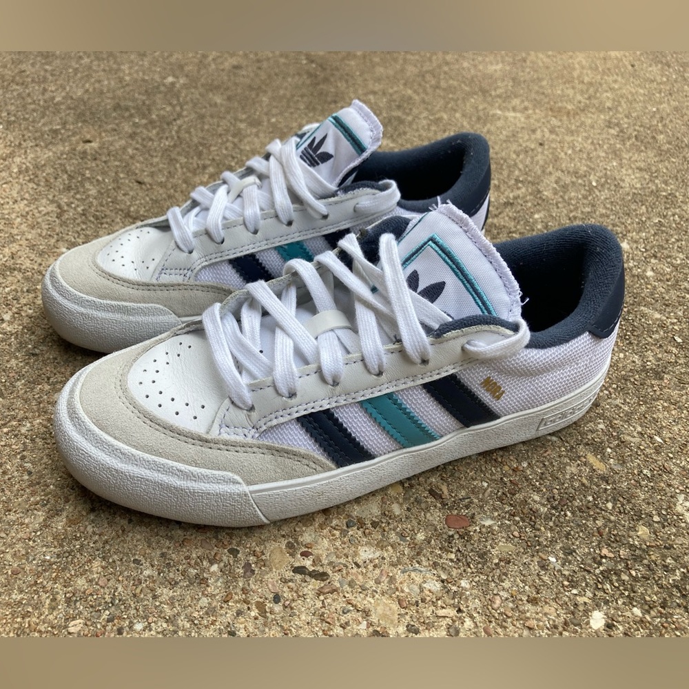 Adidas Nora